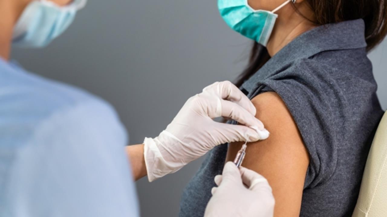 Sorin Cîmpeanu: Aproape 37.000 de elevi din grupa de vârstă 12 – 15 ani s-au vaccinat, iau la categoria 16 – 19 ani, peste 155.000
